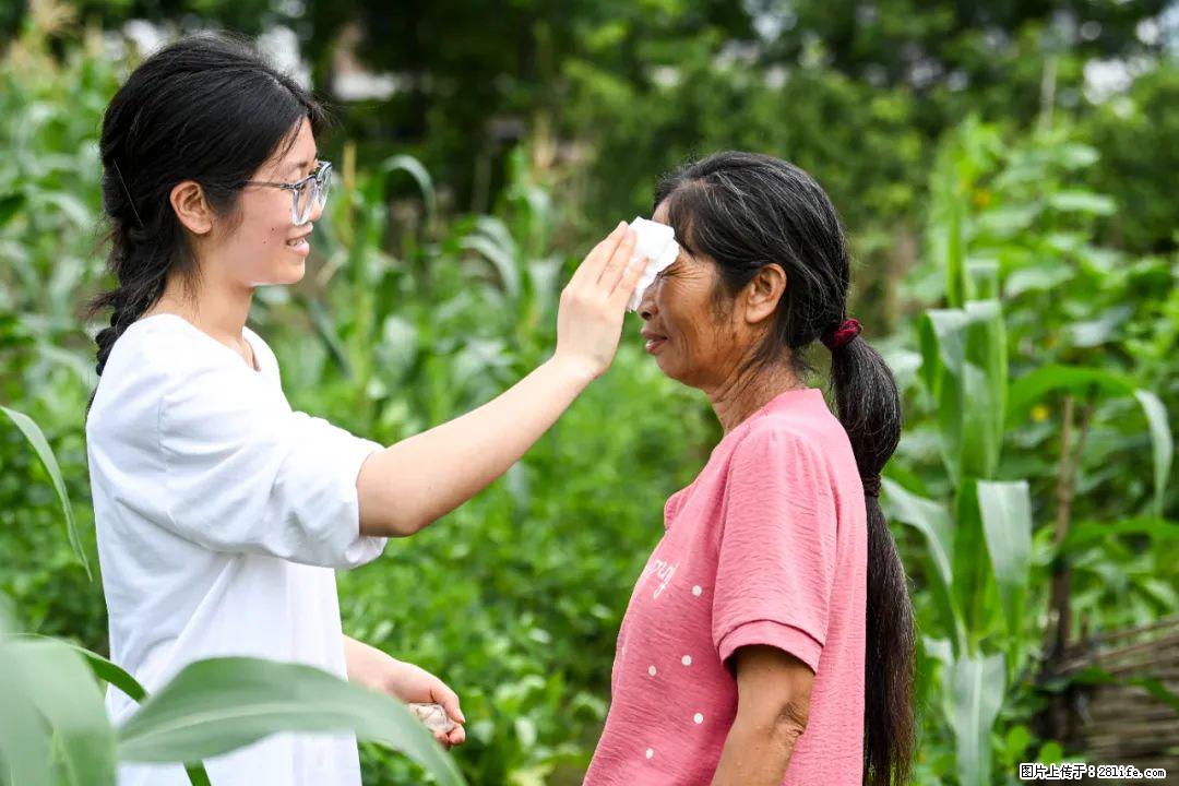 全网追的“扁担女孩”,找了一份暑假工,时薪12元 - 杭州生活资讯 - 杭州28生活网 hz.28life.com